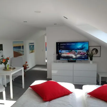 Nordsee Ferienwohnung Im Kuenstlerhaus Bei Husum - Keine Monteure Arbeiter Oldersbek Exterior foto
