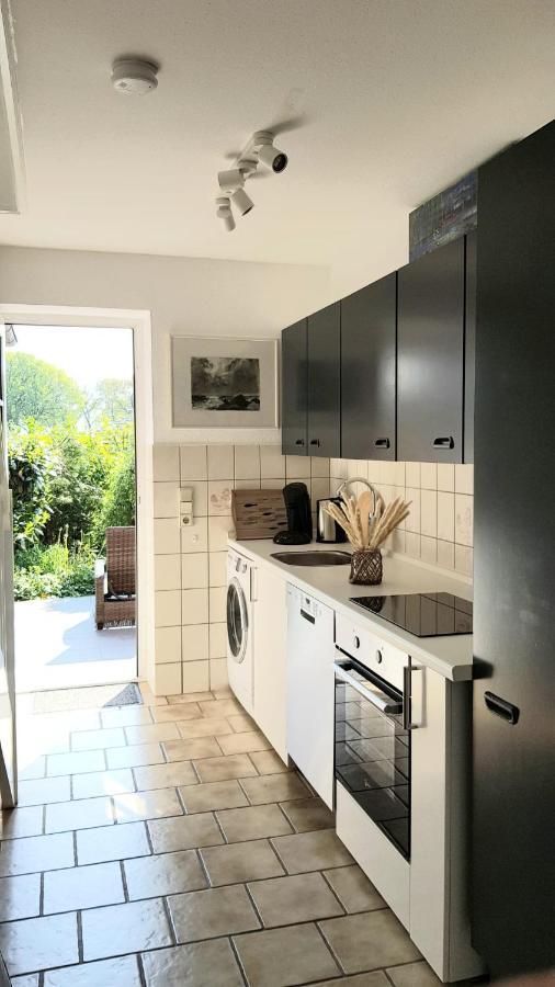 Nordsee Im Kuenstlerhaus Bei Husum - Keine Monteure Arbeiter